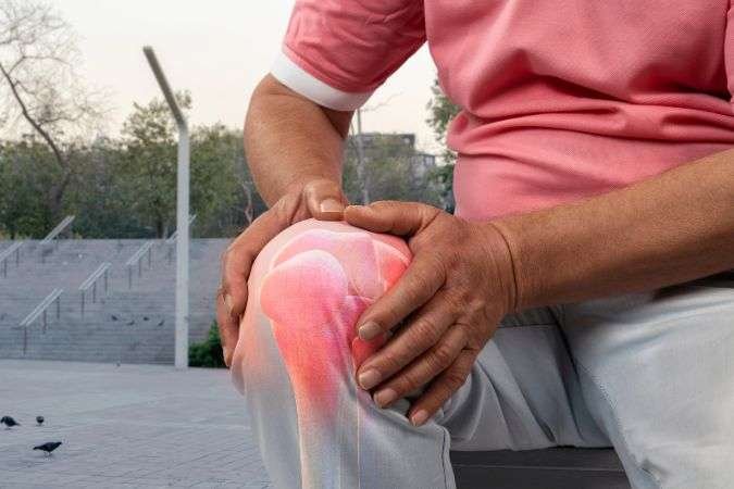 Can A Chiropractor Help with Knee Popping?